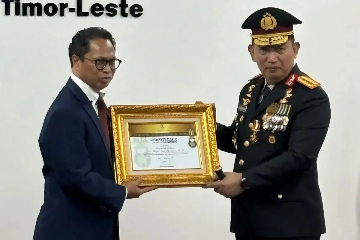 inp-chief-receives-timor-lestes-highest-honor