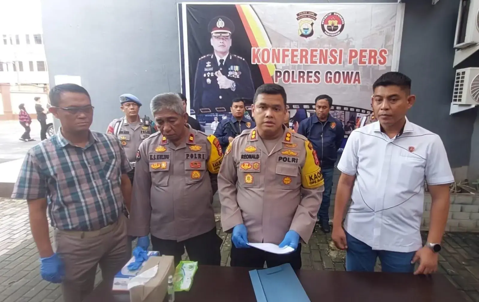 turned-on-after-watching-adult-videos-a-father-raped-his-own-daughter