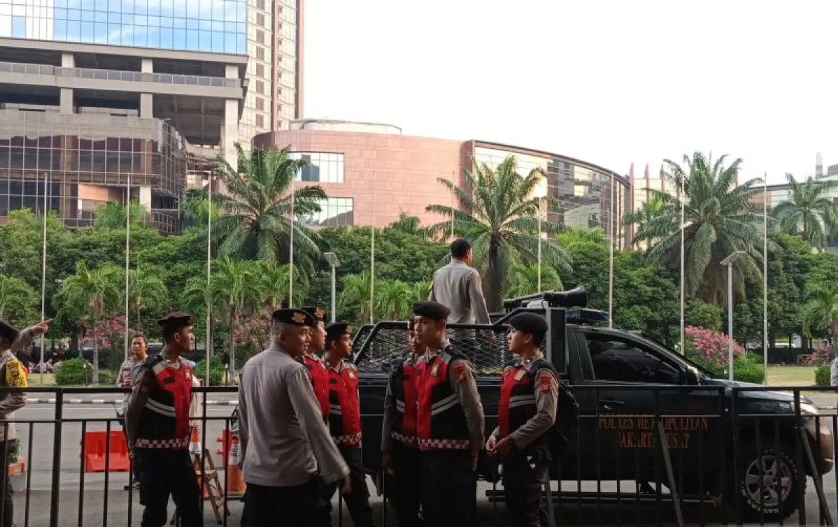 police-deploy-special-units-to-prevent-clashes-during-jakarta-election-debate