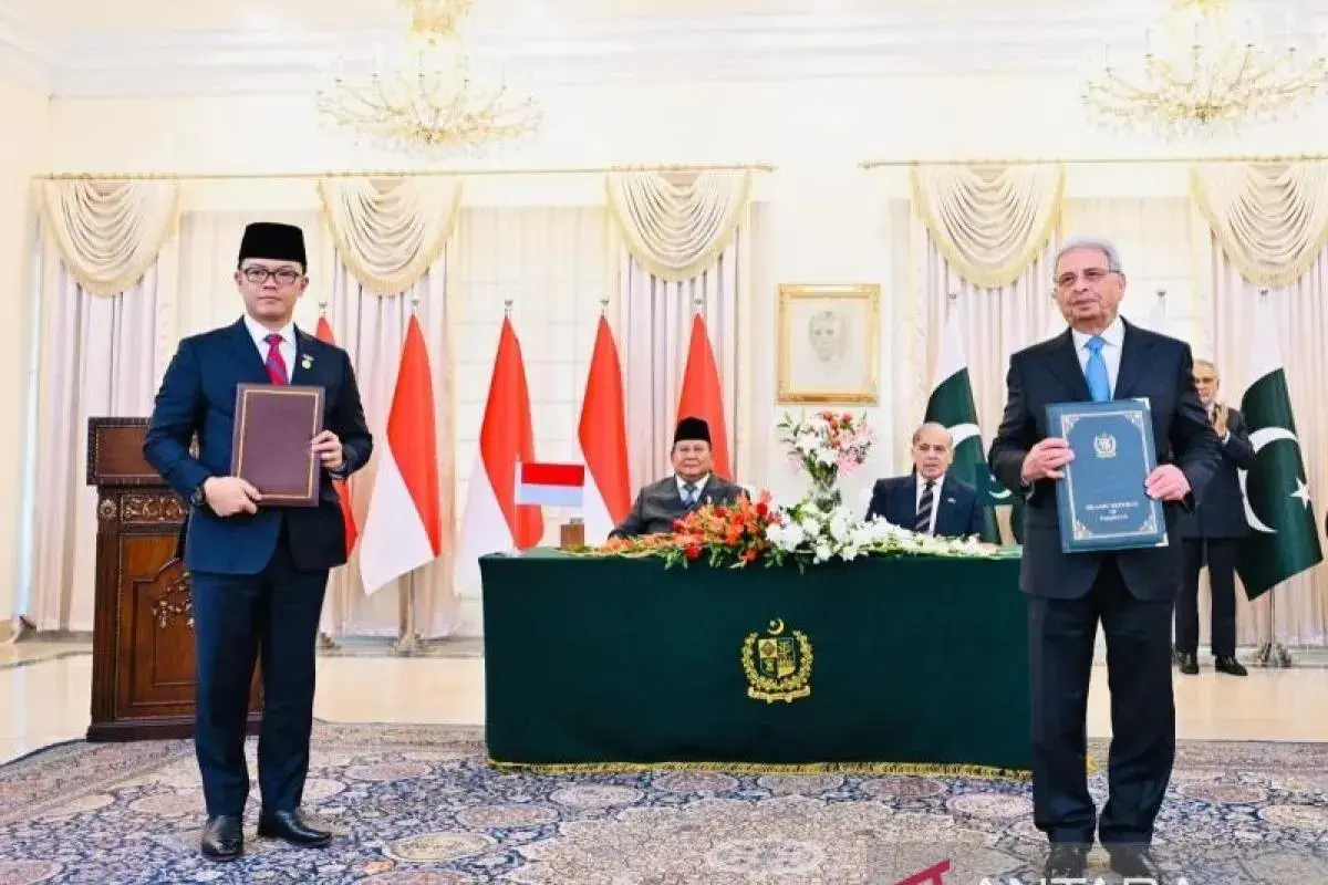 indonesia-and-pakistan-sign-seven-mous-witnessed-by-prabowo-and-sharif