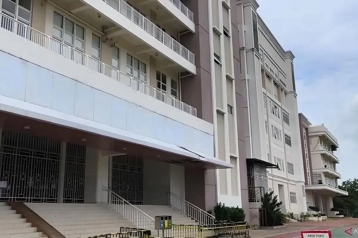 tangerang-student-dies-after-fall-from-eighth-floor-of-pahoa-school