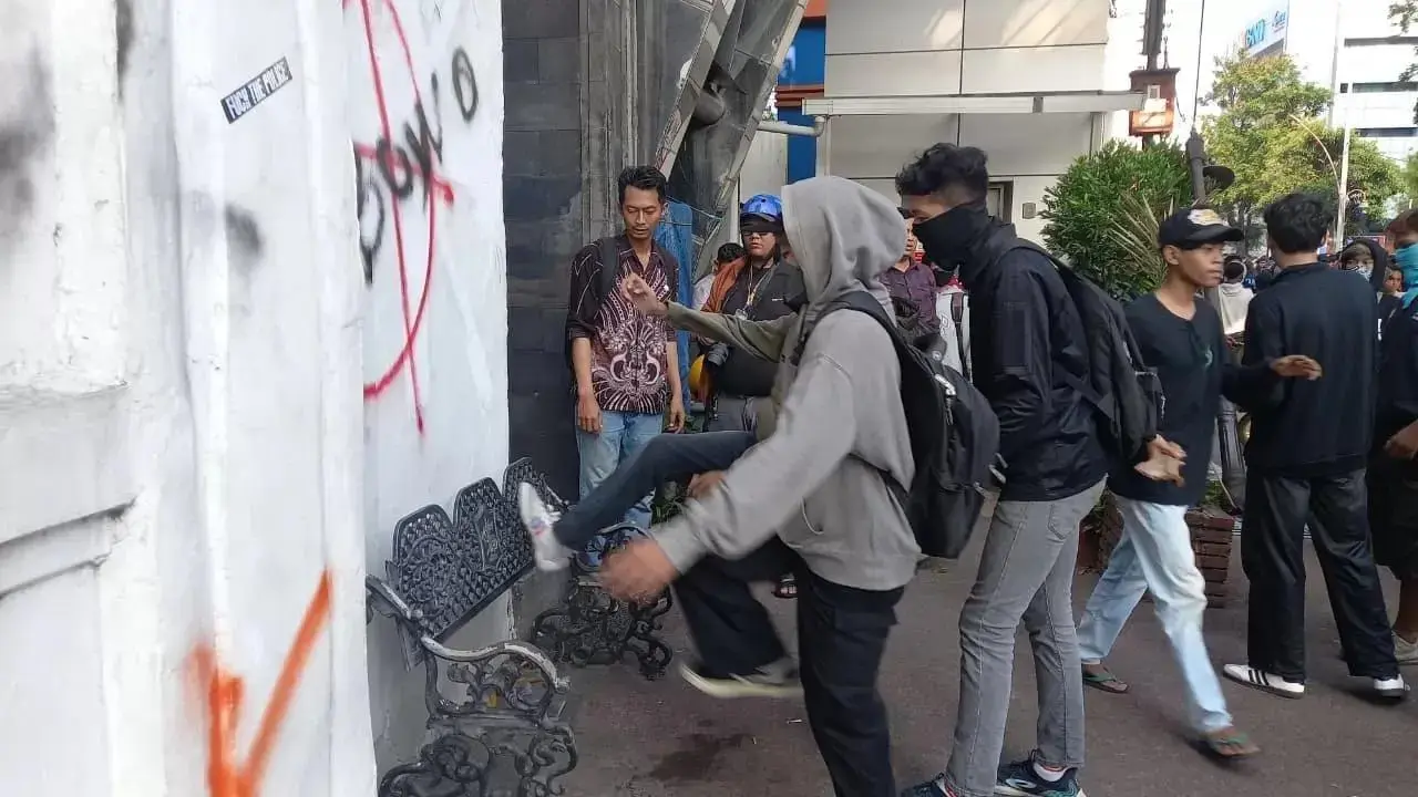 hundreds-of-people-repatriated-following-the-riot-in-east-java