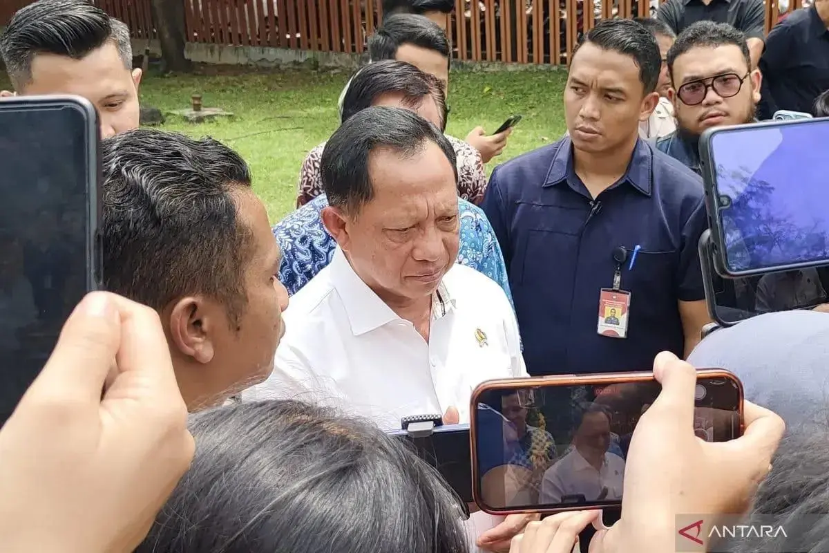 home-affairs-minister-urged-regional-heads-to-issue-policies-that-helps-the-public