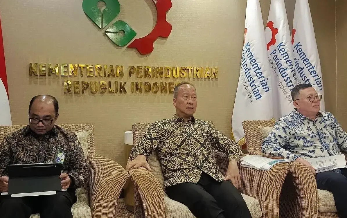 apples-100-million-proposal-fails-fairness-standards-minister-agus-gumiwang