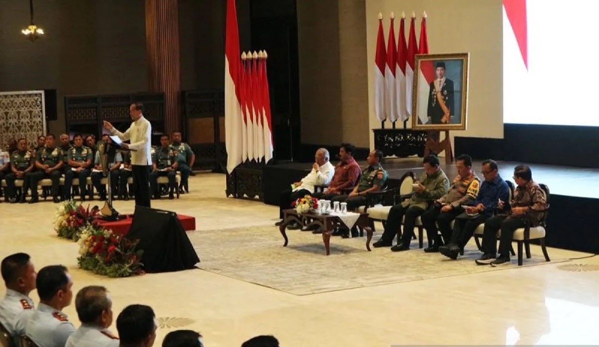 president-jokowi-explains-reason-for-addressing-tniinp-officials-at-ikn