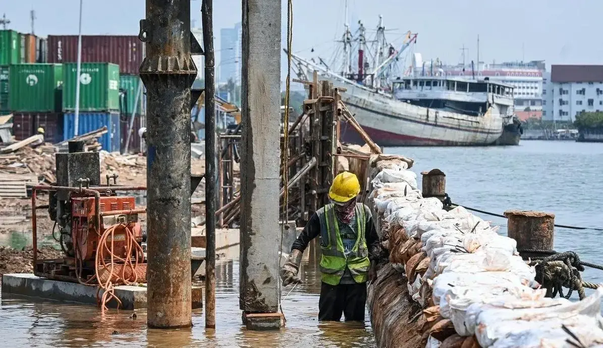 tidal-flood-alert-jakartas-northern-coast-faces-rising-sea-threat-next-week