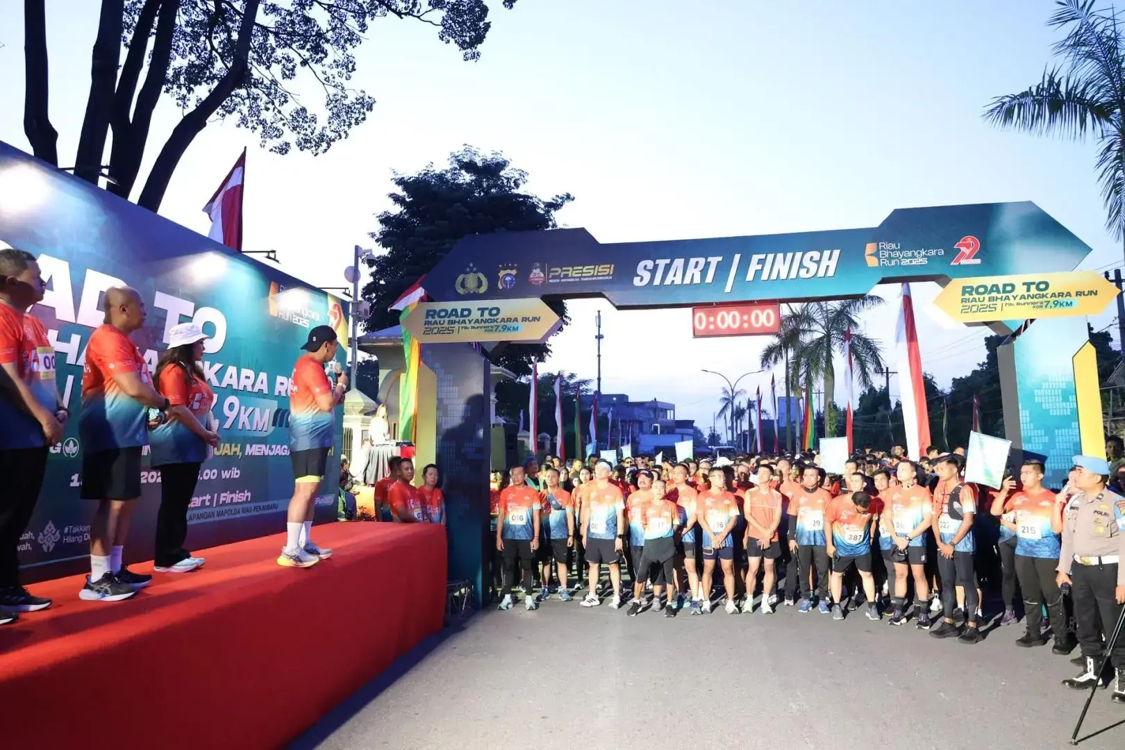 road-to-riau-bhayangkara-started-runners-from-all-over-the-place-joined