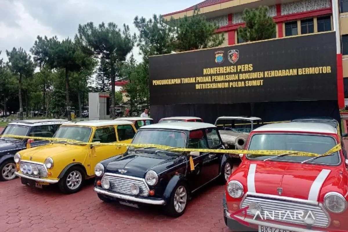 police-confiscated-25-units-of-car-for-possessing-illegal-documents