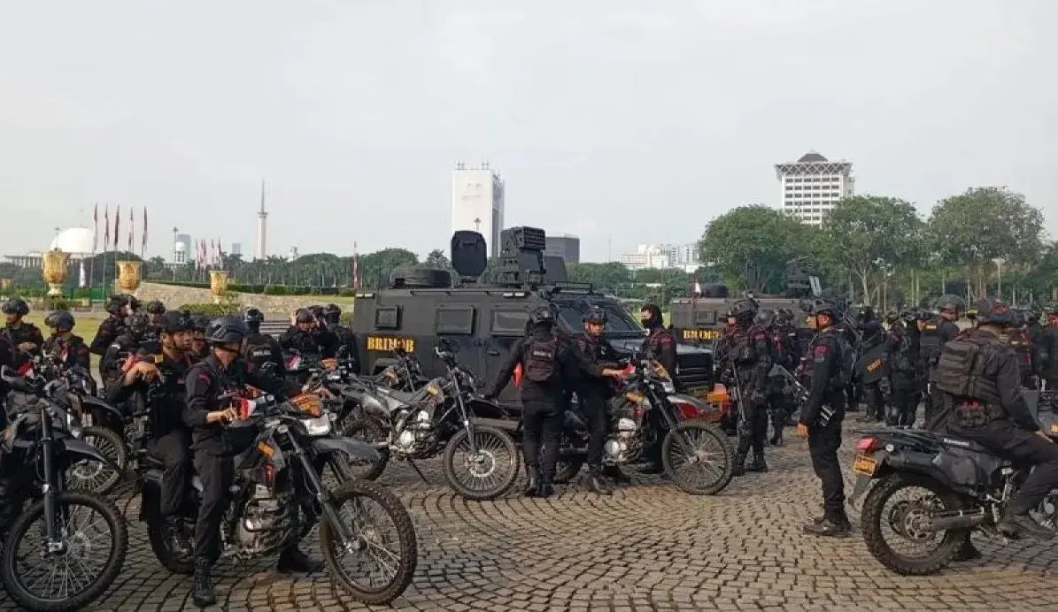 metro-jaya-police-launch-massive-patrols-amid-week-long-protests