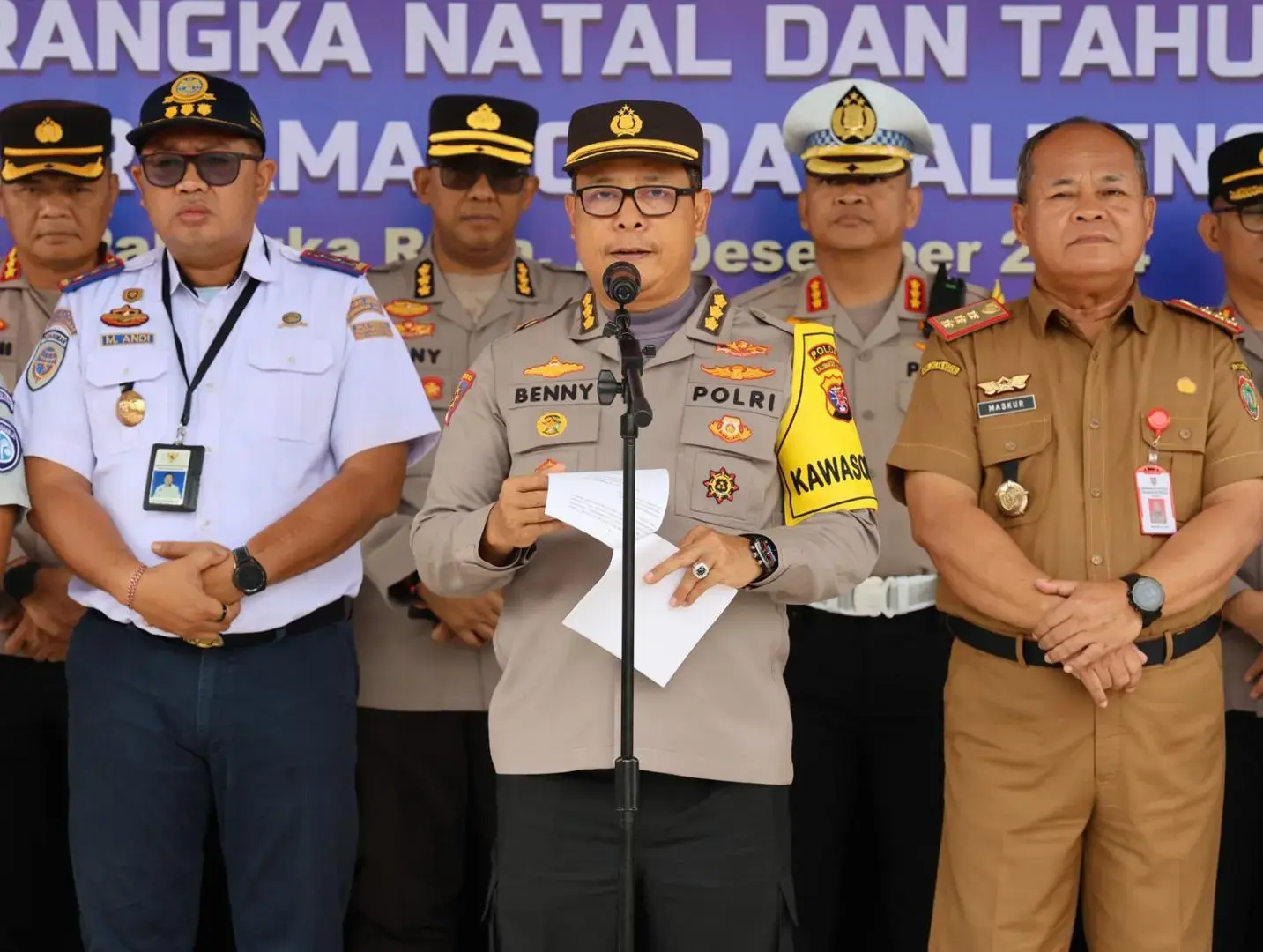 central-kalimantan-regional-police-held-free-homecoming-program-to-celebrate-christmas-and-new-year