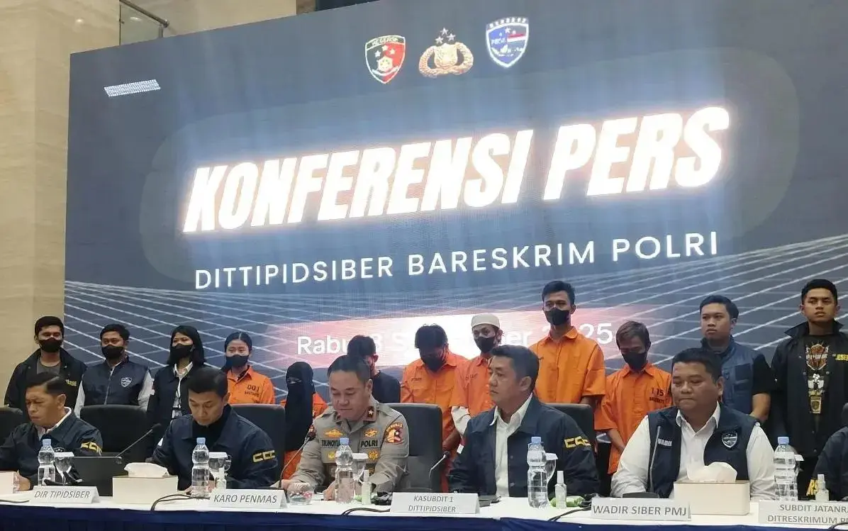 inp-arrest-married-couple-over-social-media-call-to-storm-lawmaker-ahmad-sahronis-house