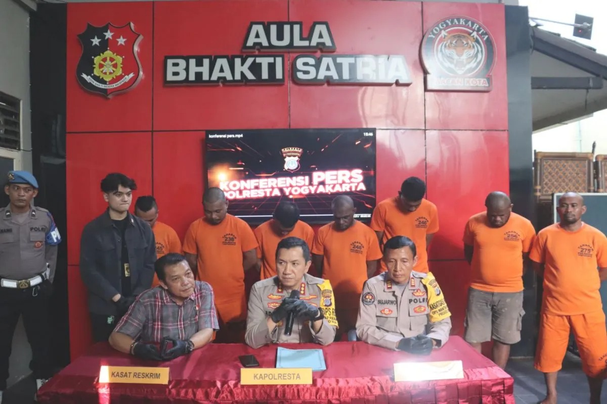 police-arrest-seven-student-attackers-in-yogyakarta