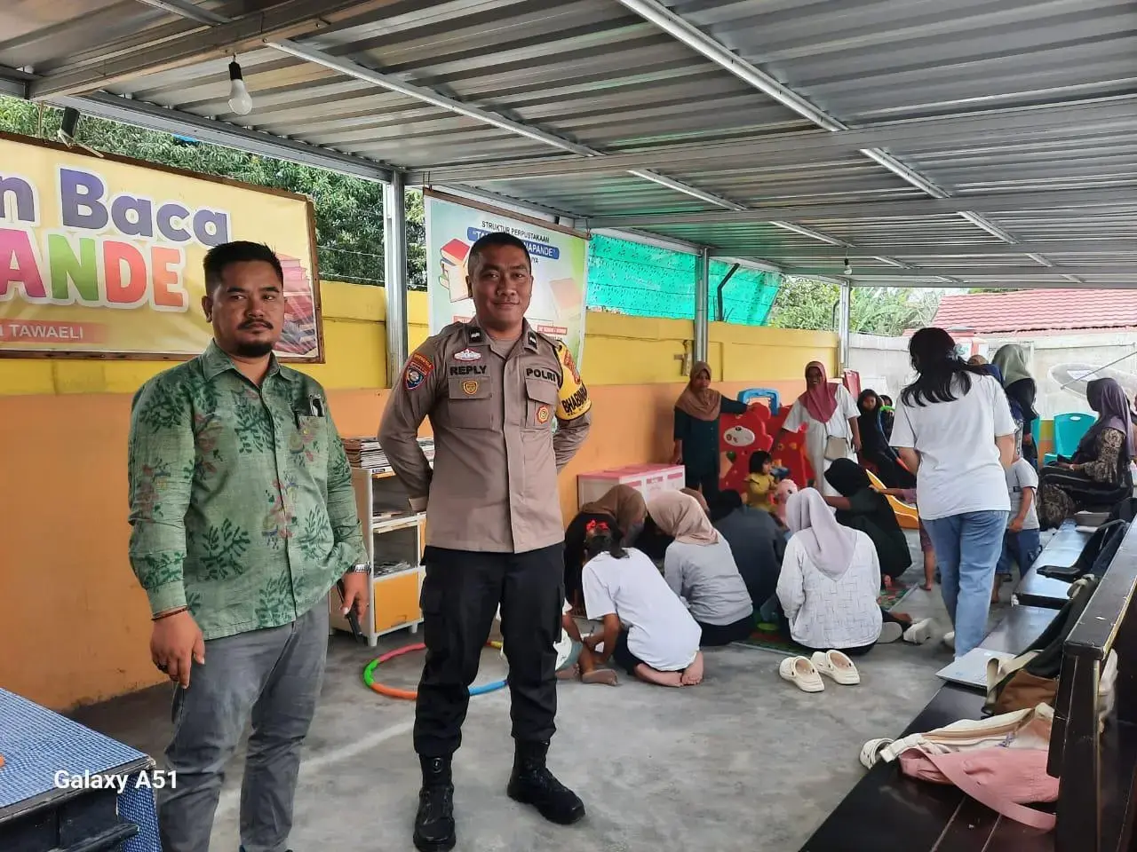police-member-in-palu-awarded-for-transforming-empty-garbage-dump-land-to-literacy-space