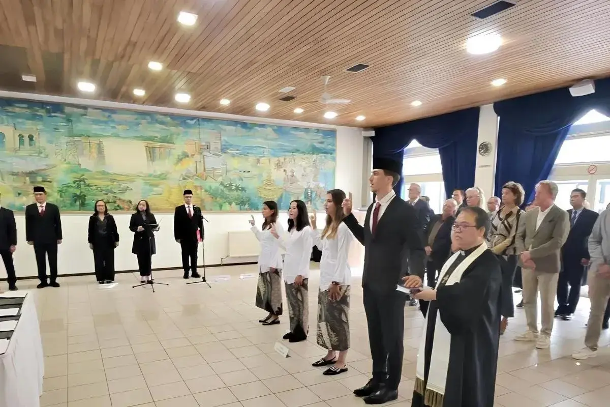 football-players-zijlstram-kopp-van-de-pol-nottet-swear-oath-as-indonesian-citizens