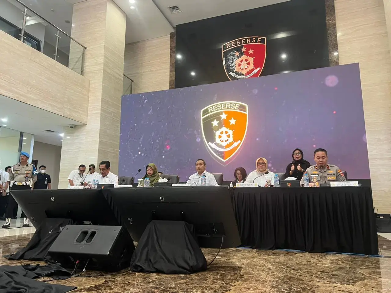 police-determines-959-suspects-of-august-riot-from-15-different-regions