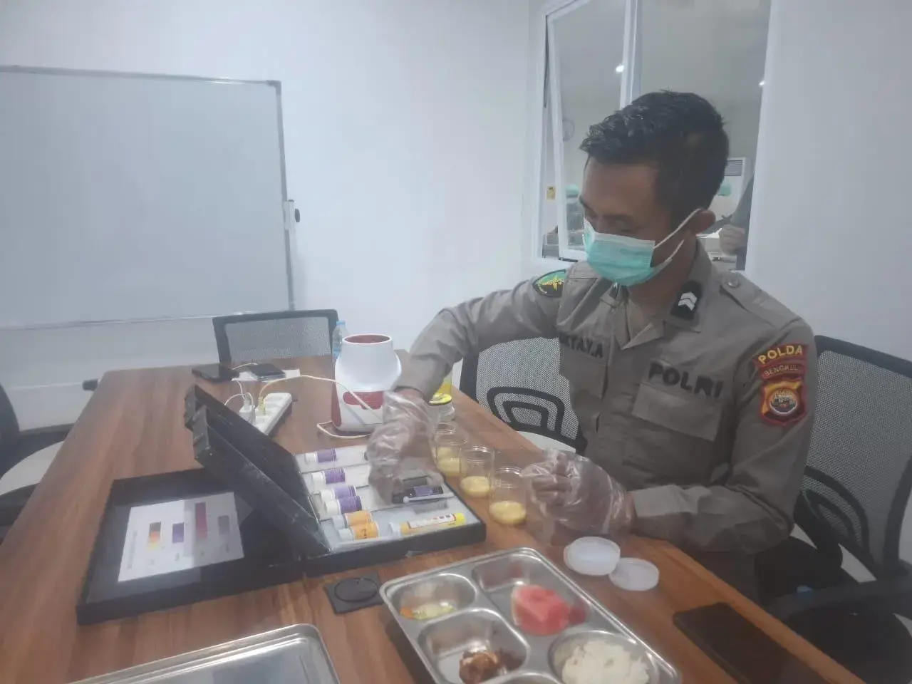 food-safety-team-inspects-the-mbg-food-in-bengkulu