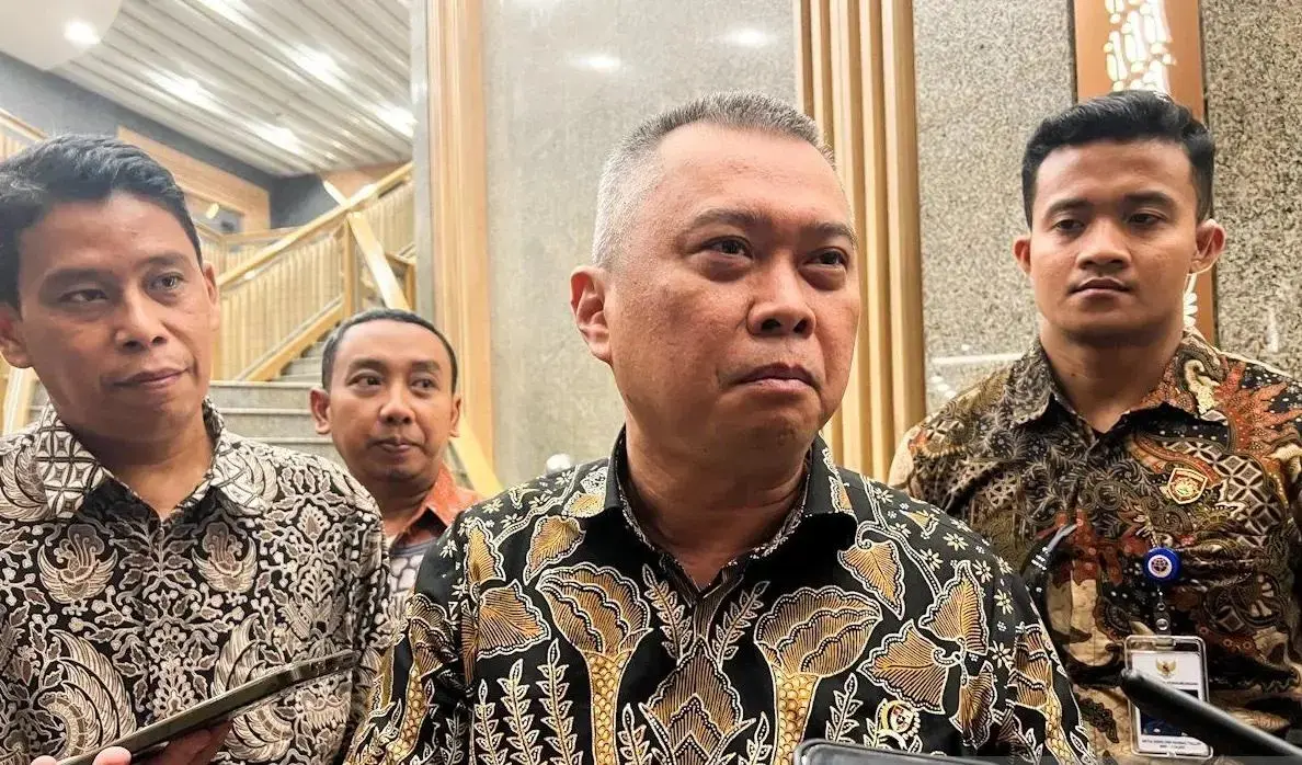 transportation-minister-clarifies-no-truck-ban-only-operational-restrictions