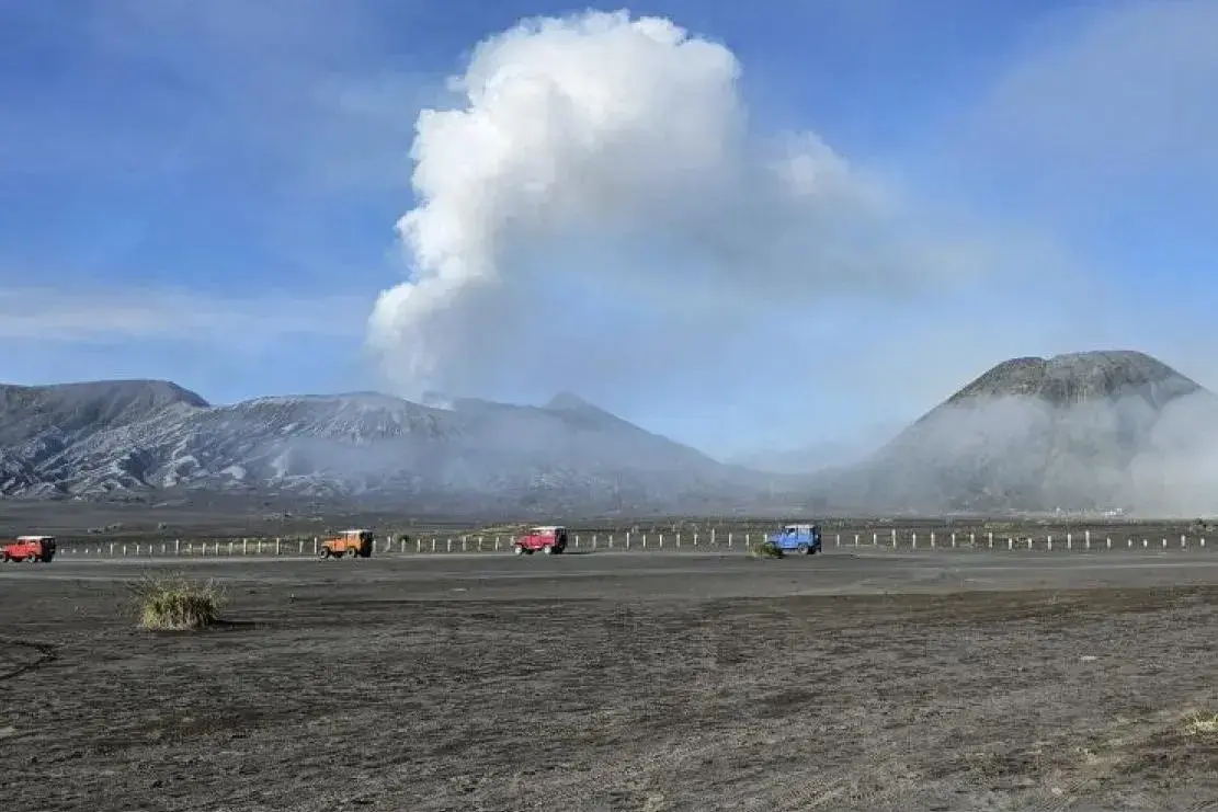 tnbts-closes-tengger-caldera-for-wulan-kapitu-ceremony