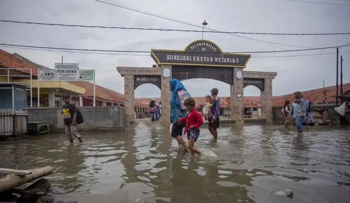 worm-moon-phenomenon-triggers-coastal-flooding-in-indonesia-until-late-march