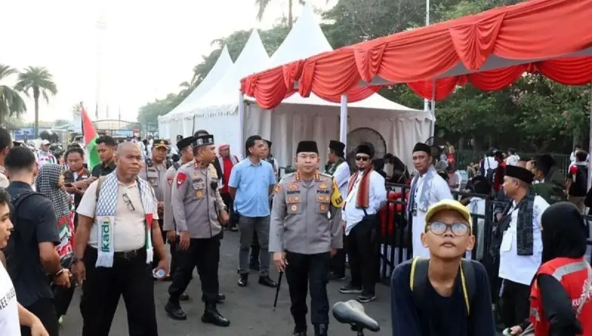 central-jakarta-police-deploys-1700-police-to-guard-pro-palestine-rally