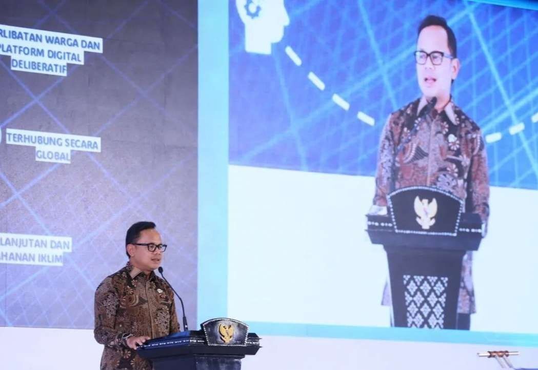 bima-arya-pushed-population-and-civil-registration-services-to-adapt-to-digitalization