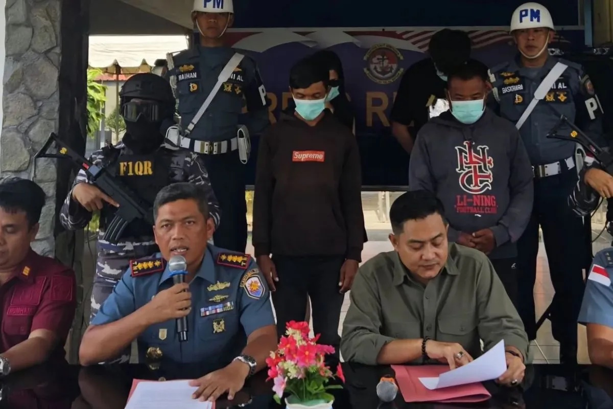 bintan-navy-and-foreigner-monitoring-task-force-foil-smuggling-of-two-chinese-citizens-to-batam