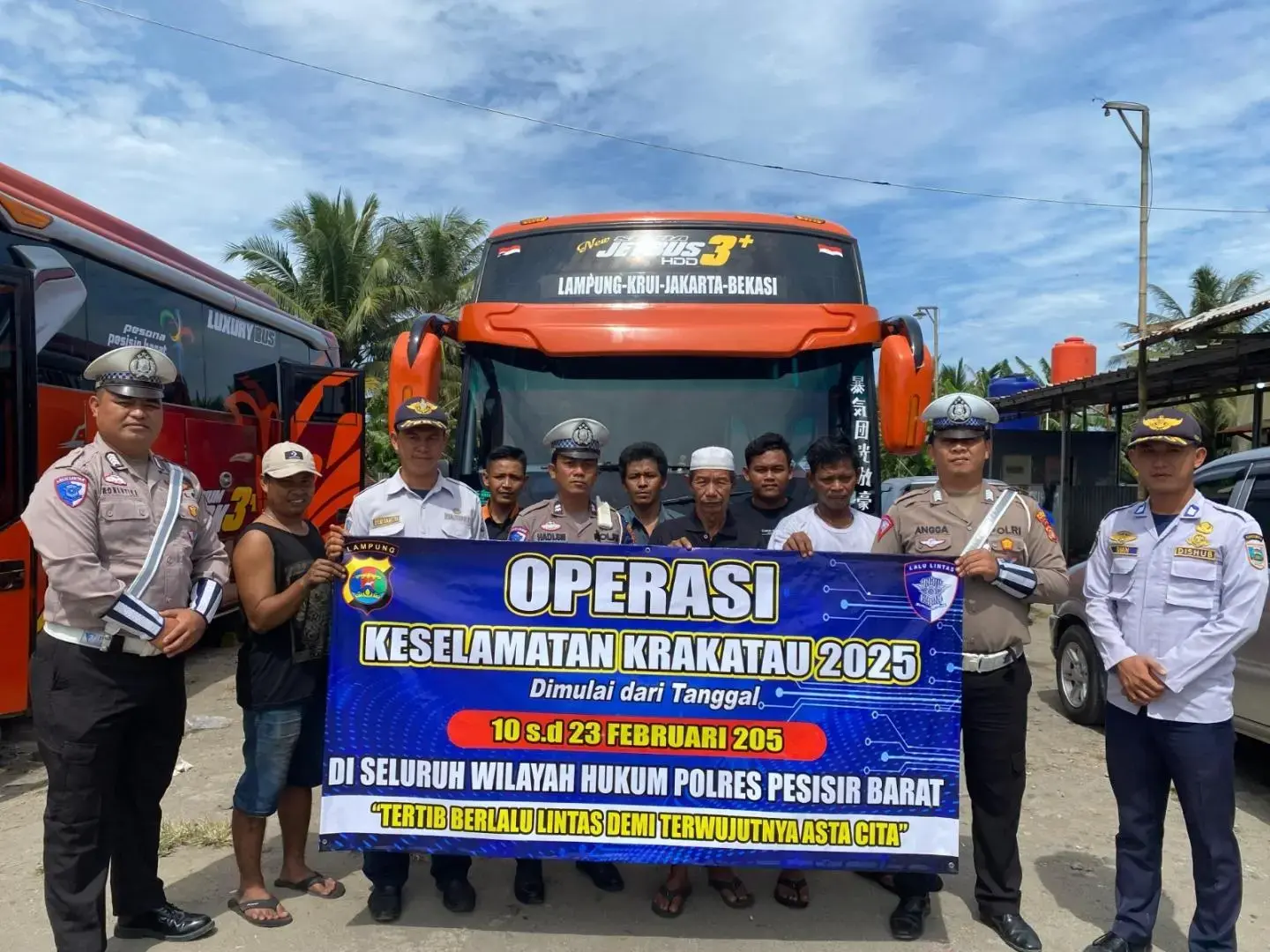 police-inspect-bus-condition-in-krakatau-safety-operation-2025-ahead-of-ramadan