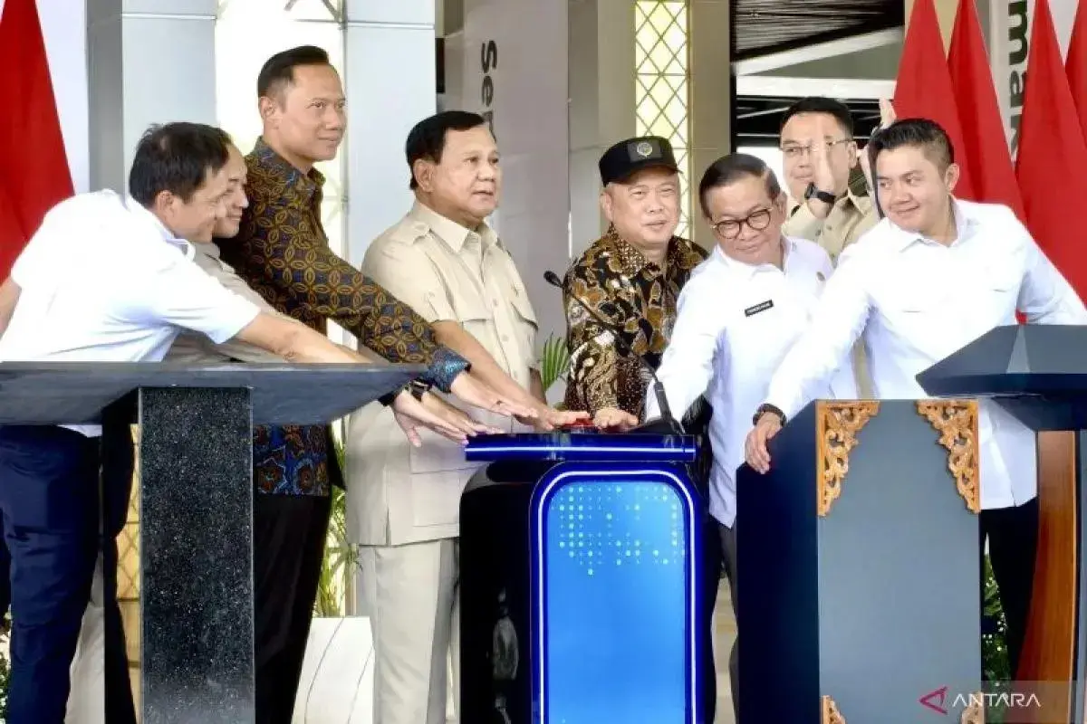 prabowo-to-allocate-idr-5-trillion-for-more-train-cars