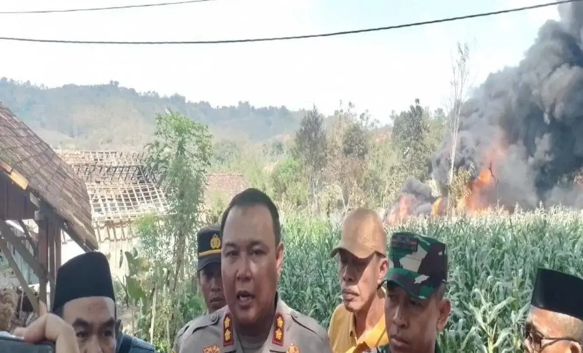 police-to-crack-down-on-illegal-oil-wells-in-blora-after-deadly-explosion