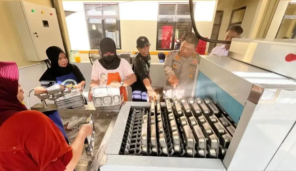 inside-inp-run-kitchen-thats-redefining-school-meals-in-south-kalimantan