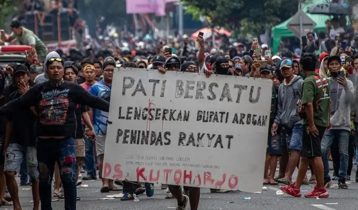 pati-police-arrest-11-alleged-provocateurs-in-protest-34-injured-no-deaths-reported