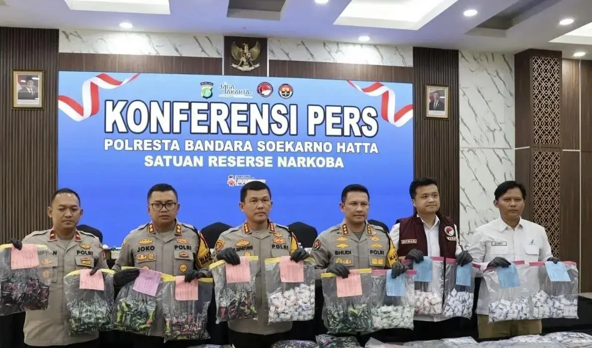 soekarno-hatta-airport-police-bust-rp-425-billion-vape-network-containing-etomidate