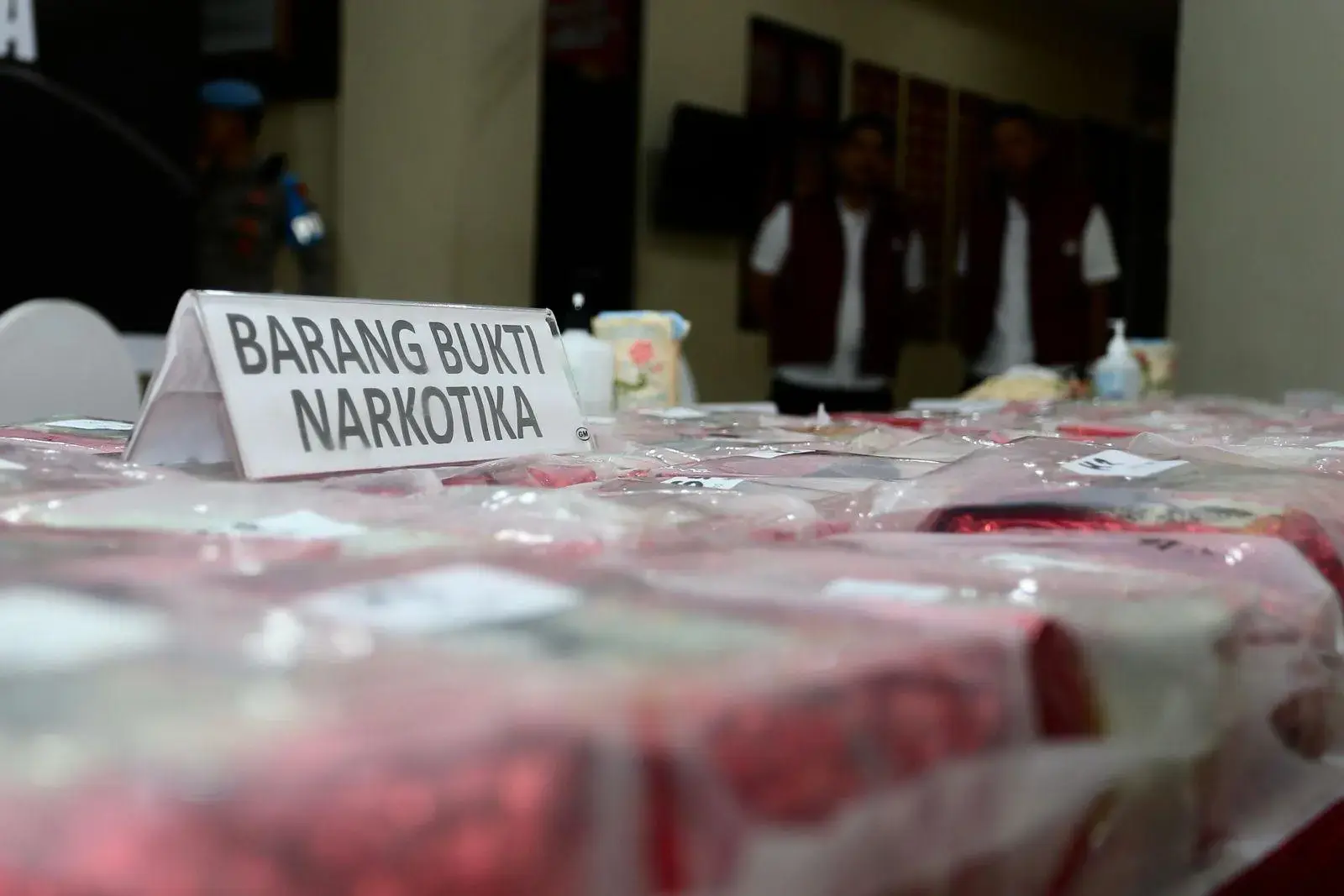 riau-regional-police-destroyed-drugs-seized-in-march