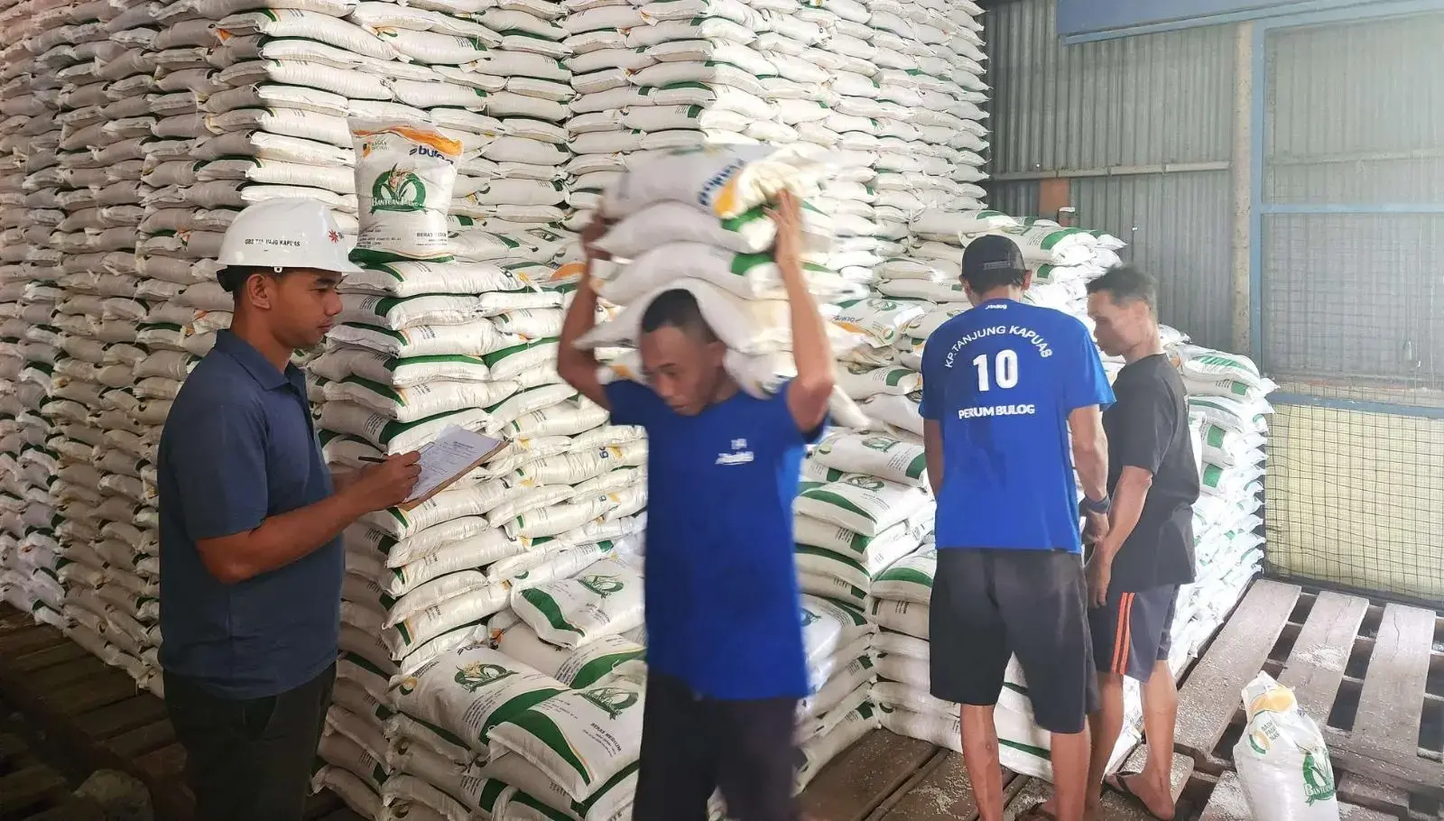 bulog-recorded-a-total-of-4251259-tons-of-rice-reserves-as-of-july-2025