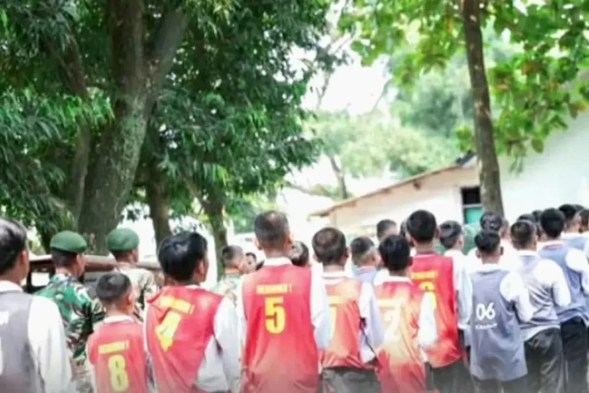sending-troubled-students-to-military-base-boosts-discipline-west-java-governor
