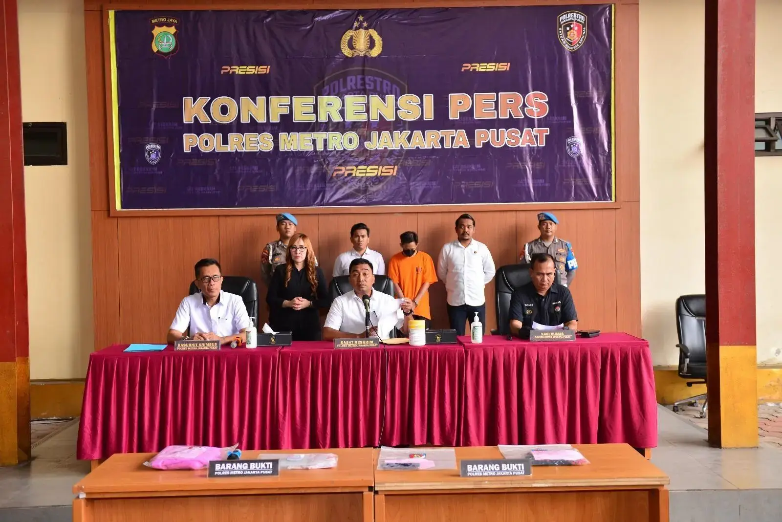 a-doctor-caught-red-handed-recording-a-woman-taking-a-bath