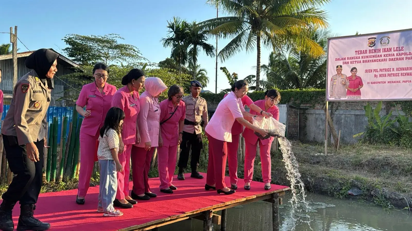 1000-catfish-seedlings-released-to-start-fish-farming-program-in-merauke