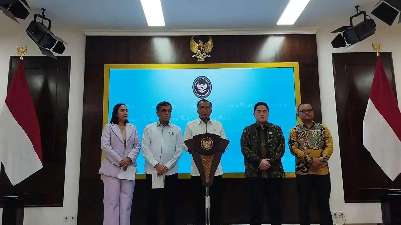 indonesian-president-urged-quick-actions-in-giving-solutions-to-sritex-workers