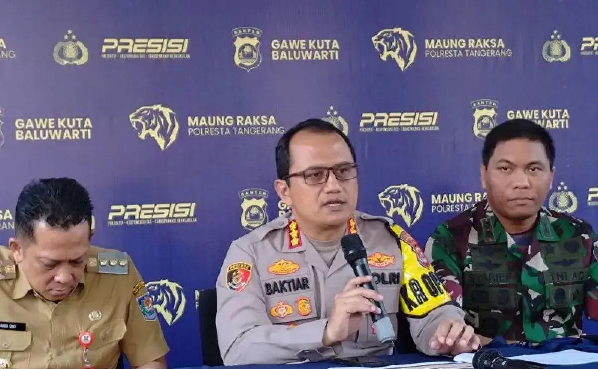 police-visits-the-location-of-the-body-found-wrapped-in-mattress-in-cikupa