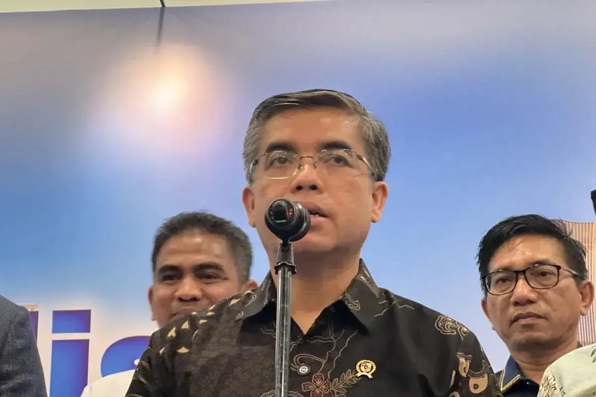 manpower-minister-urges-end-to-age-discrimination-in-hiring-practices