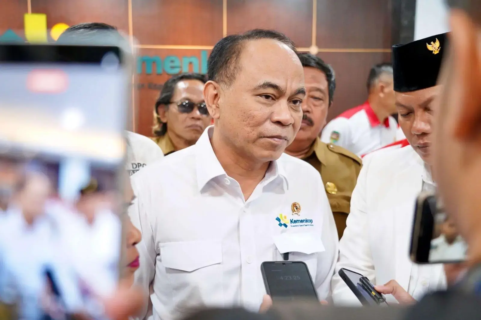 minister-budi-to-establish-more-red-and-white-village-cooperative-through-cheap-cost