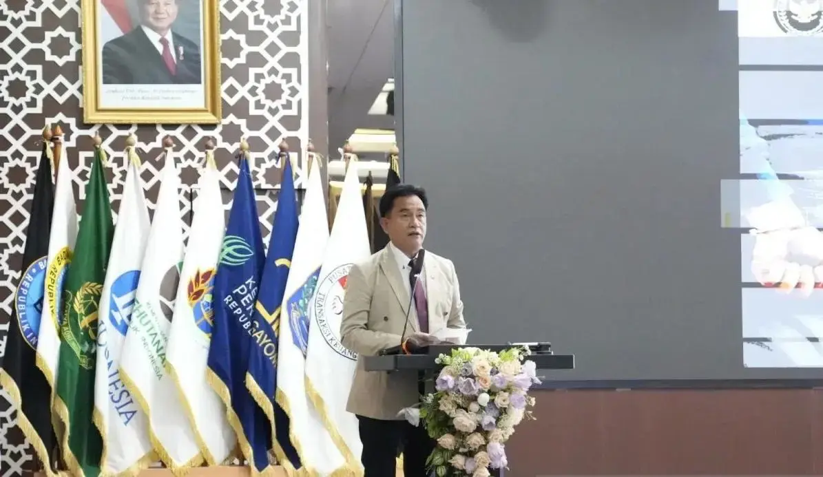 govt-to-seize-online-gambling-money-from-both-operators-and-players-minister-yusril