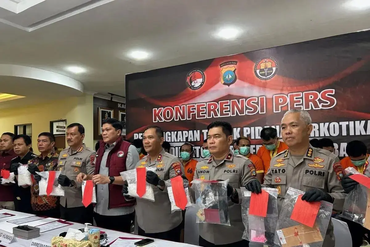 drug-laundry-minilab-found-deep-within-a-forest-in-riau-island