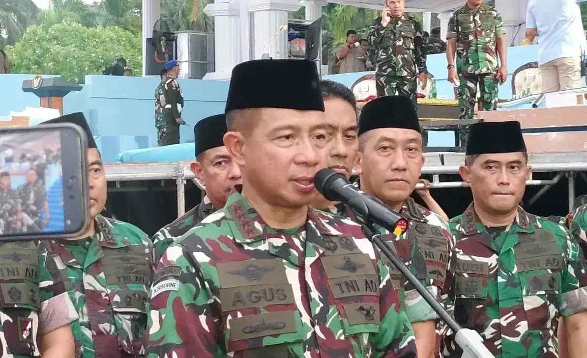 tni-commander-reshuffles-top-officers-from-regional-chiefs-to-army-spokesman