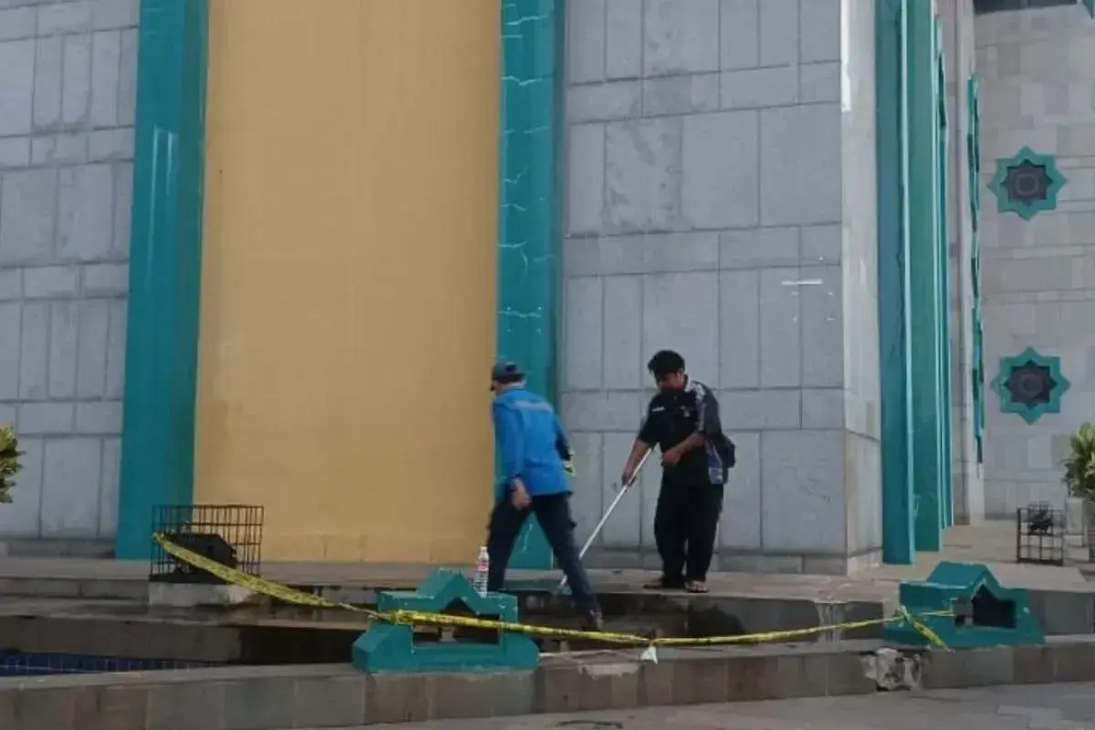 teen-dies-after-jumping-from-jakarta-islamic-center-following-theft-incident