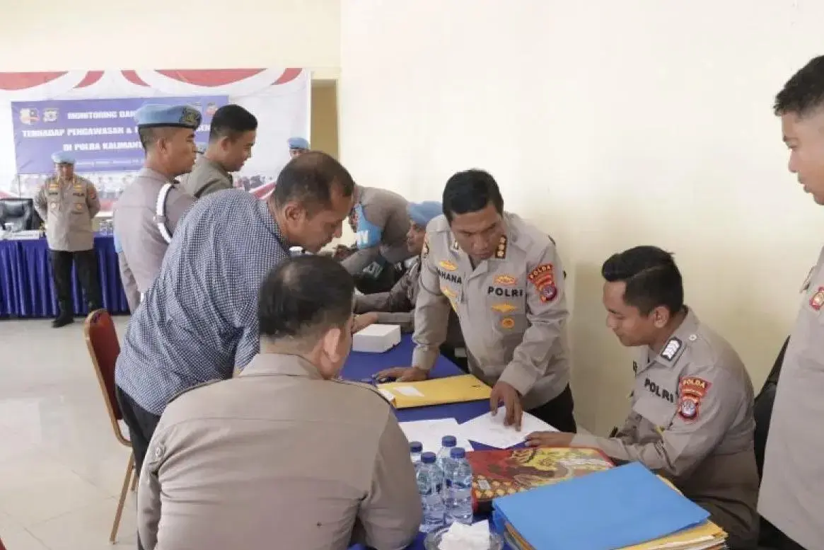 inp-supervision-inspectorate-inspects-firearms-and-food-security-at-barelang-police