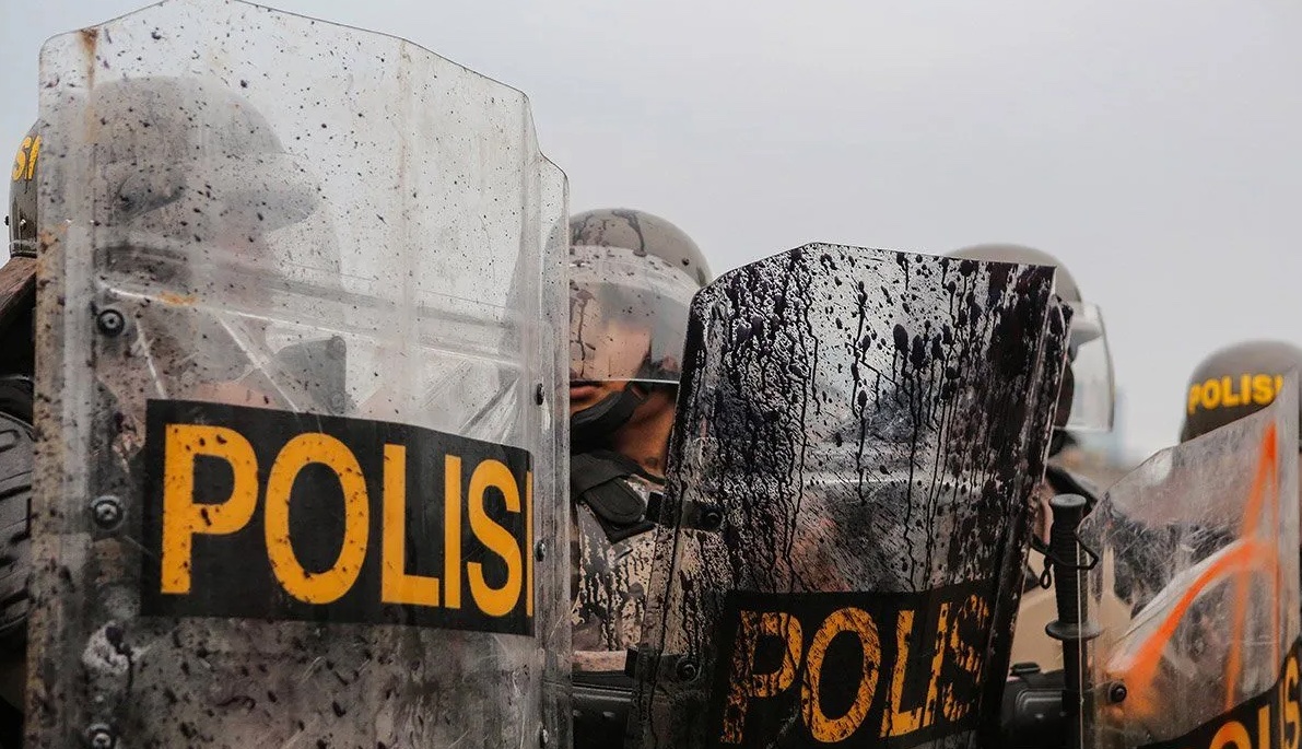 over-8000-security-forces-deployed-as-farmers-protest-in-jakarta