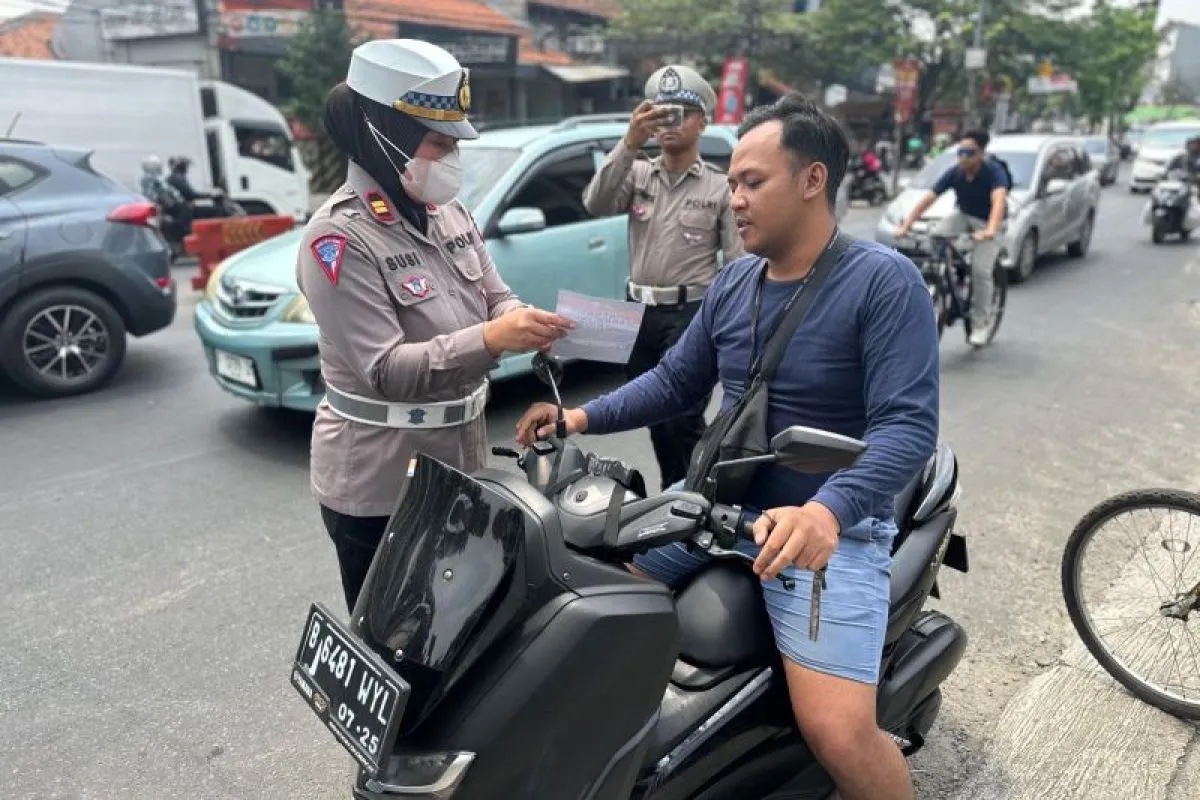 92300-jakarta-drivers-cited-during-2024-zebra-jaya-crackdown