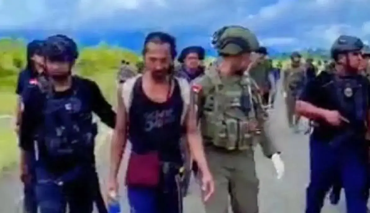 two-gold-miners-rescued-after-hiding-eight-days-in-yahukimo-jungle