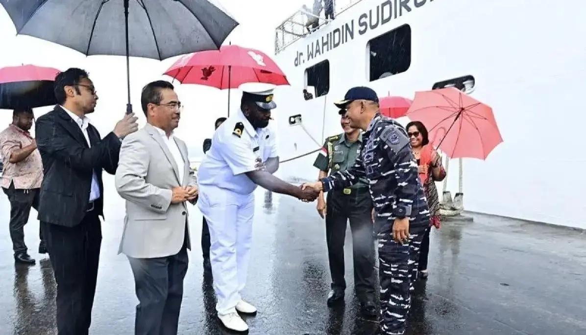 indonesian-navys-hospital-ship-docks-in-fiji-on-south-pacific-goodwill-mission